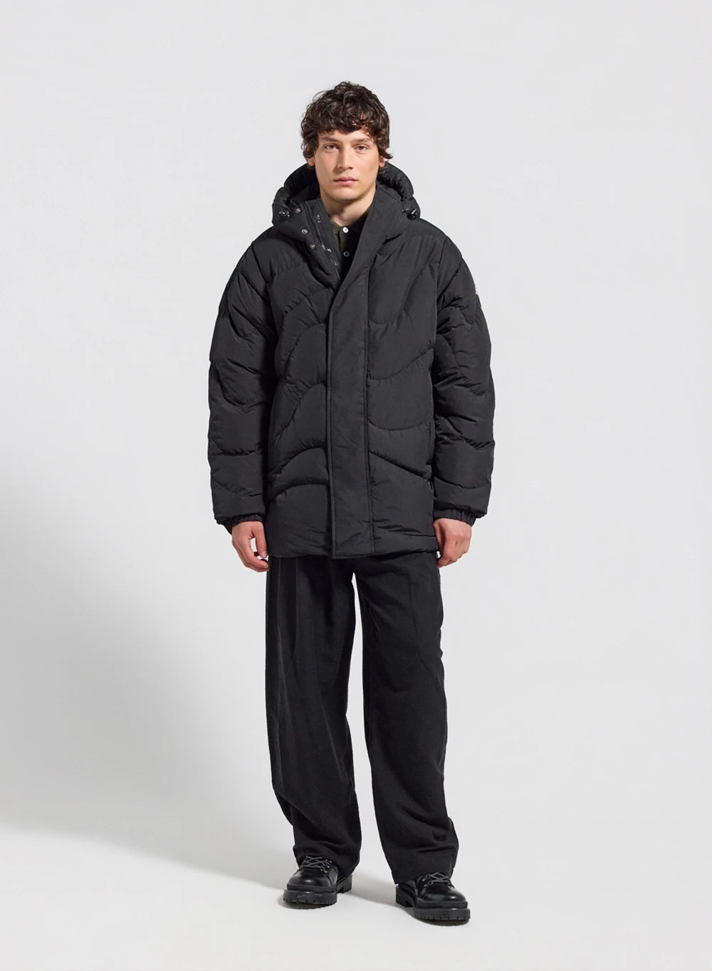 Men's hooded down jacket Pyrenex Mourtis black