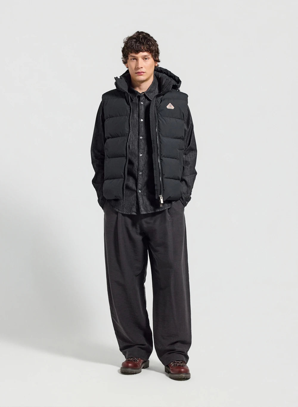 Pyrenex Spoutnic sleeveless down jacket with removable hood, black