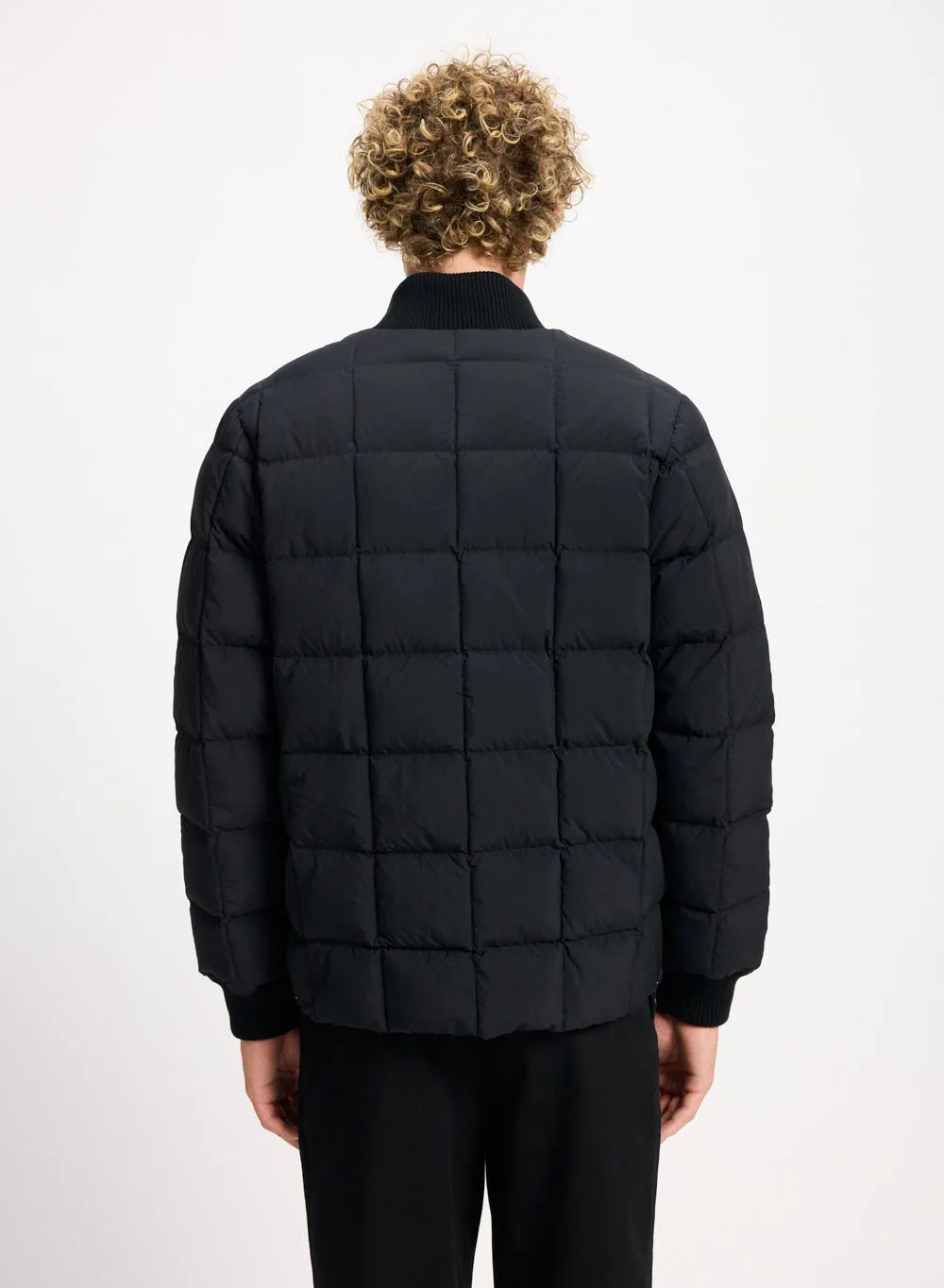 Pyrenex Flight men's down jacket with square quilting in black