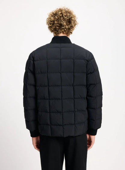 Pyrenex Flight men's down jacket with square quilting in black