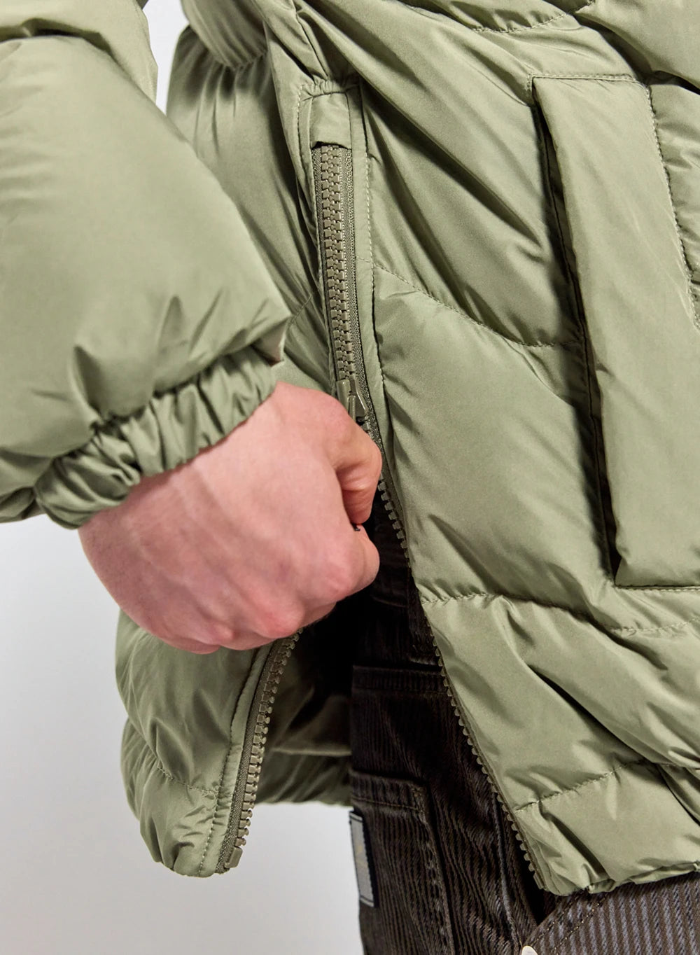 Unisex Pyrenex Cairns light khaki down jacket