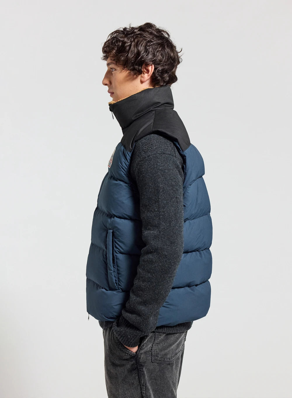 Pyrenex Retro John petrol blue sleeveless down jacket