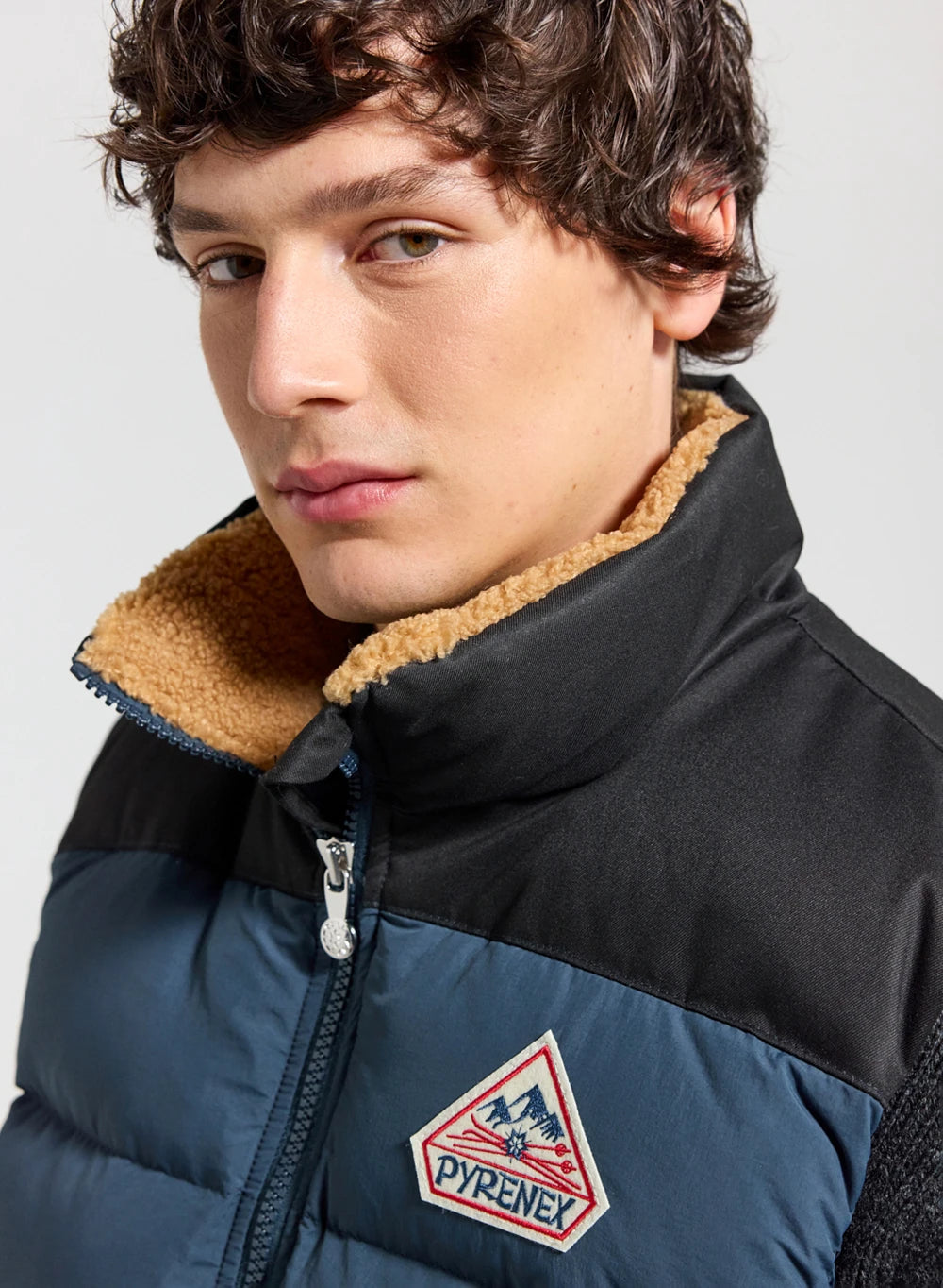 Pyrenex Retro John petrol blue sleeveless down jacket