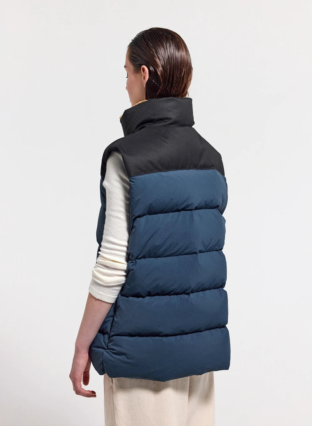 Pyrenex Retro John petrol blue sleeveless down jacket