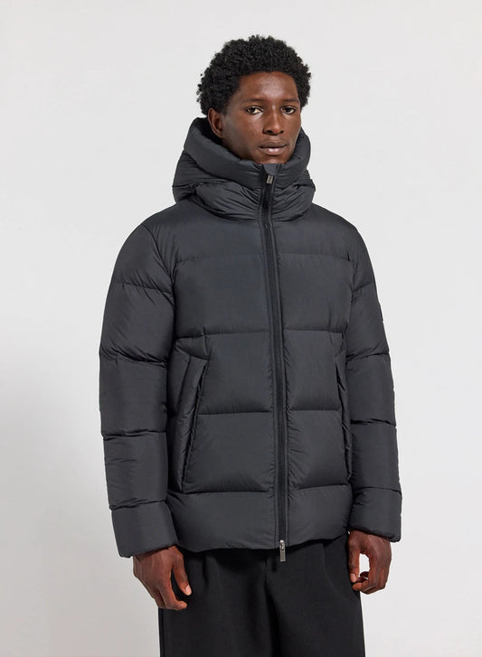 Pyrenex Barry Mat black made-in-France down jacket