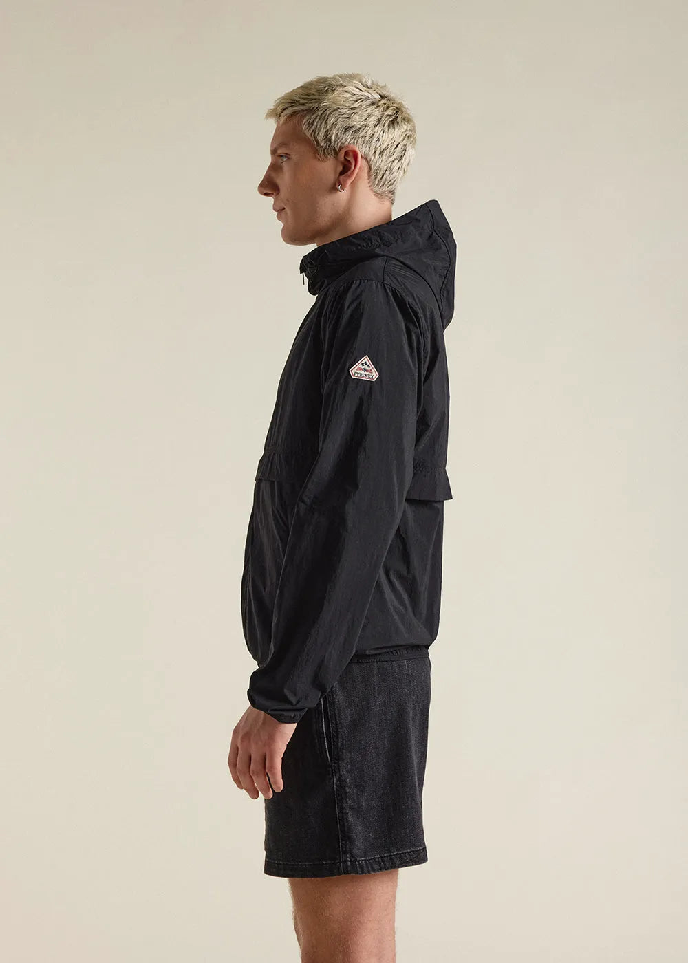 Ridge Black unisex hooded windbreaker