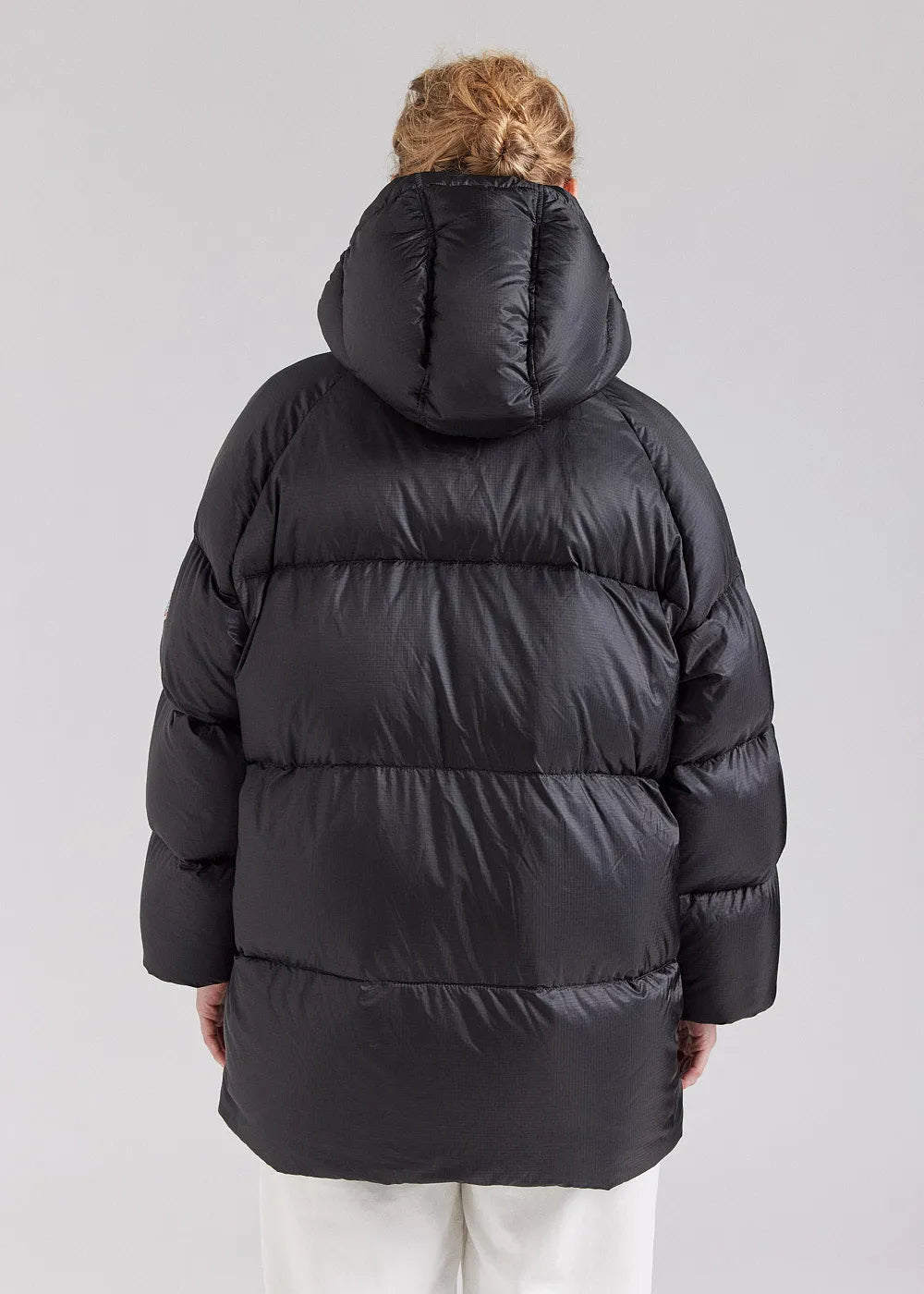 Pyrenex Sten unisex hooded ripstop down jacket in black