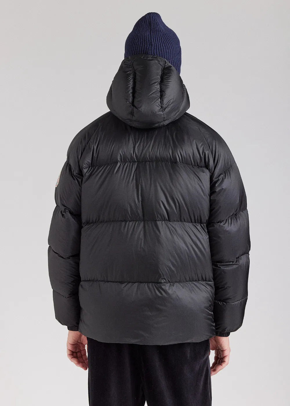 Pyrenex Sten unisex hooded ripstop down jacket in black