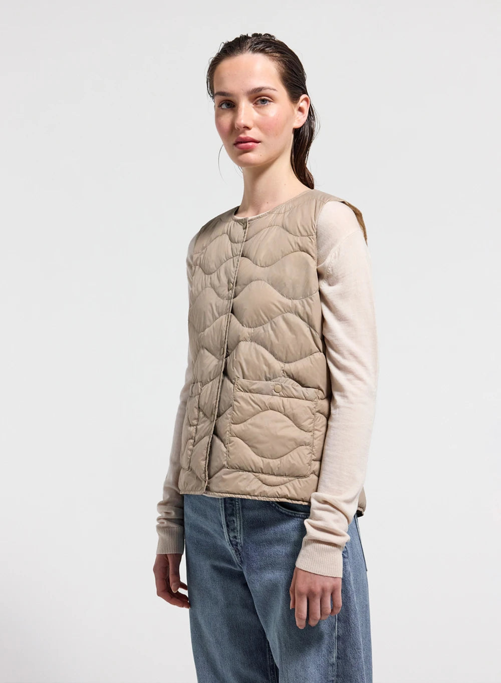 Ultra-lightweight sleeveless women's down jacket Pyrenex Orite Vest beige