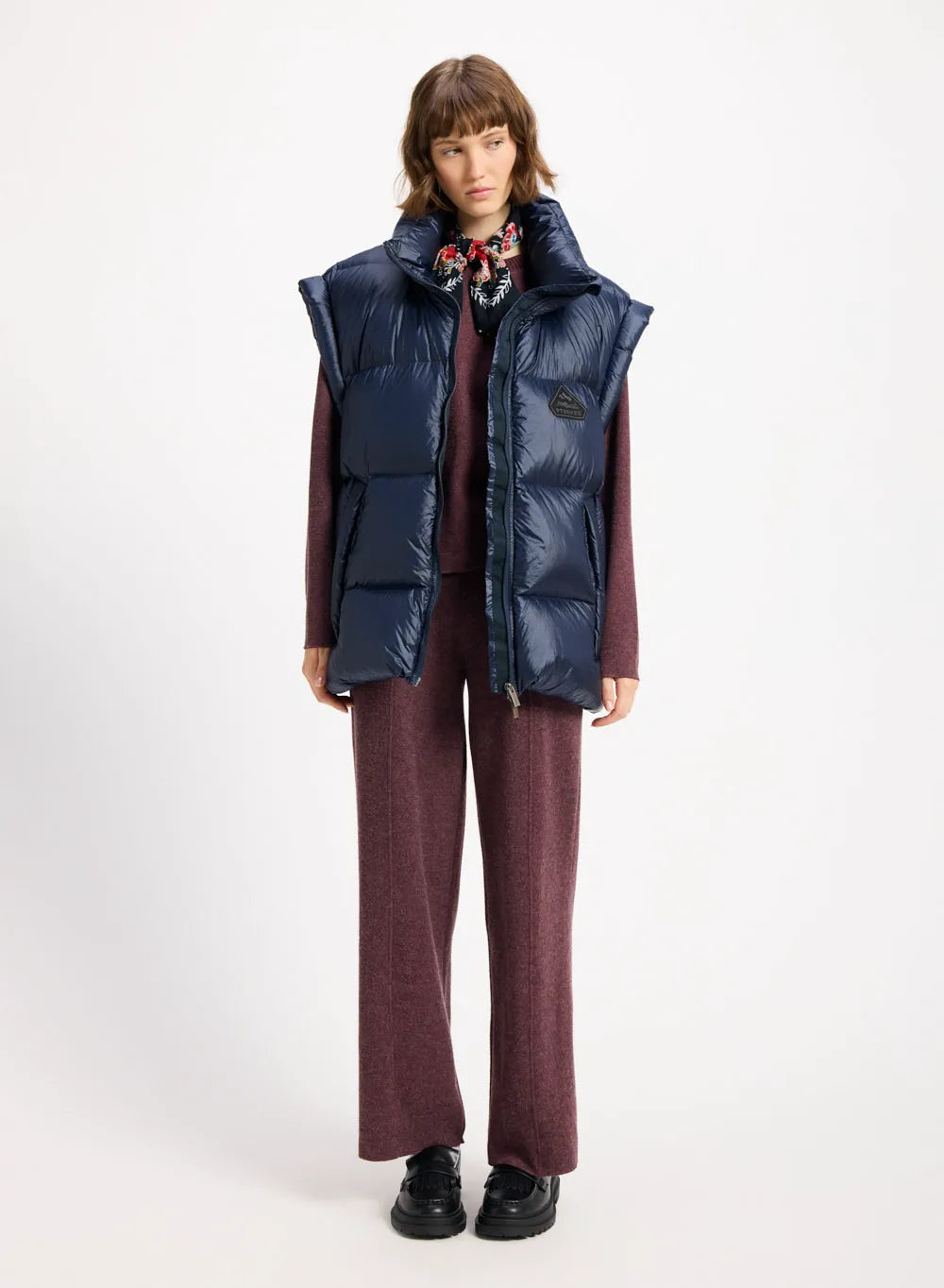 Pyrenex Arbatan navy blue sleeveless down jacket made in Saint-Sever