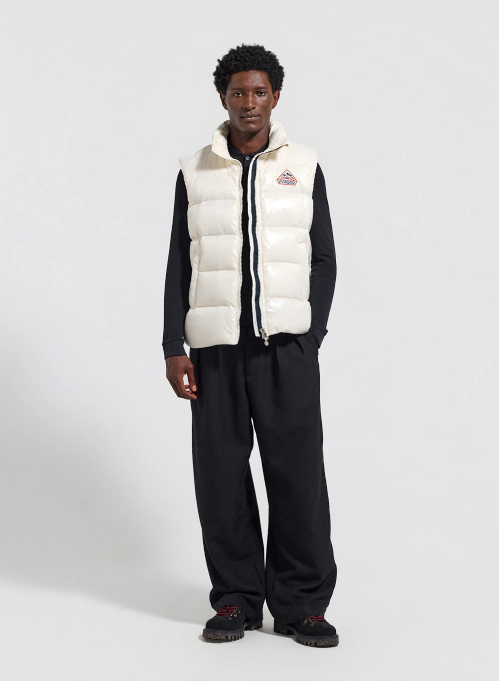 Pyrenex John white unisex sleeveless down jacket