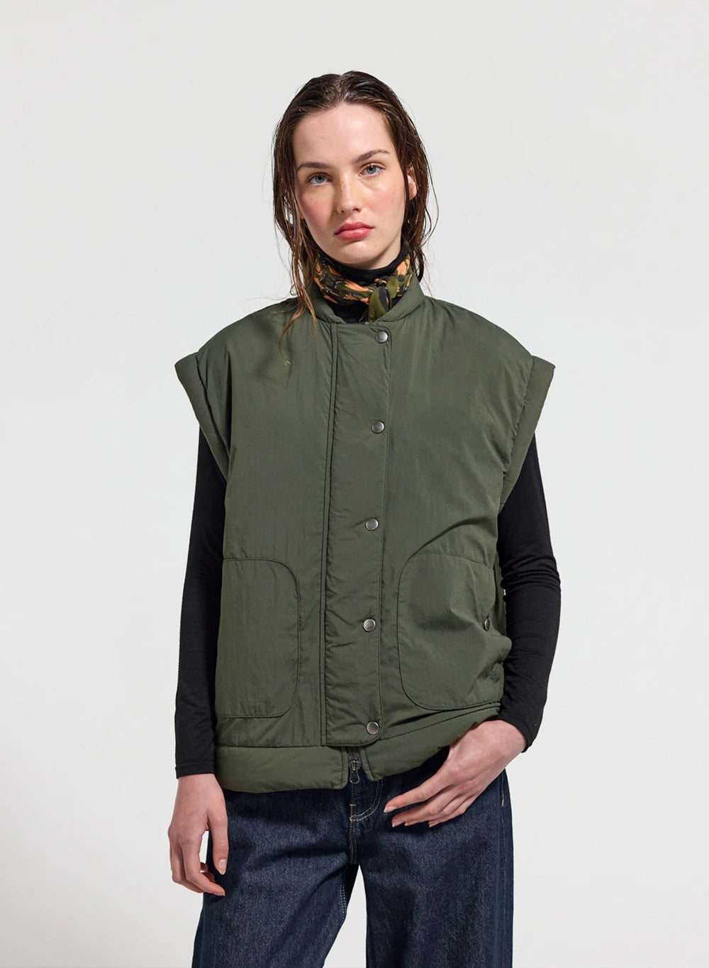 Lightweight sleeveless women's down jacket Pyrenex Ritzy dark khaki
