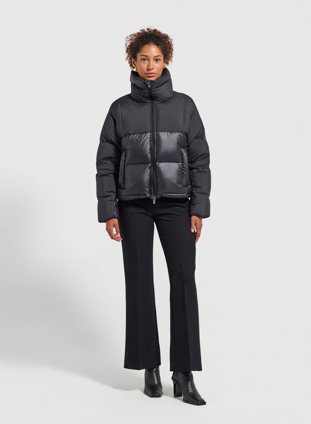 Short Pyrenex women's down jacket Cezy made in Saint Sever in black