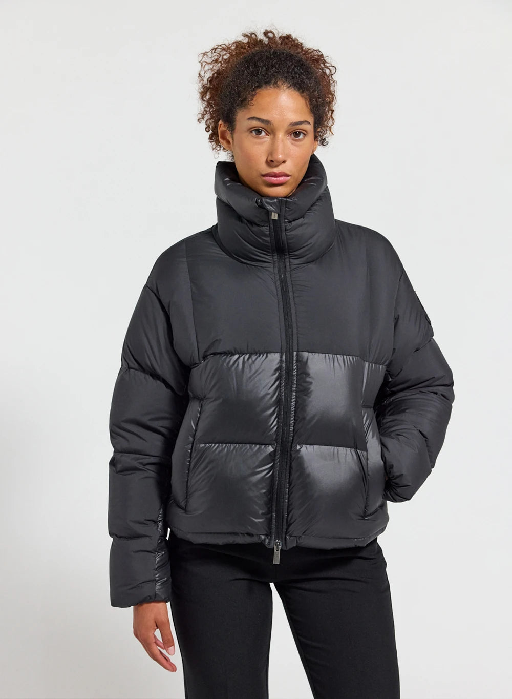 Short Pyrenex women's down jacket Cezy made in Saint Sever in black