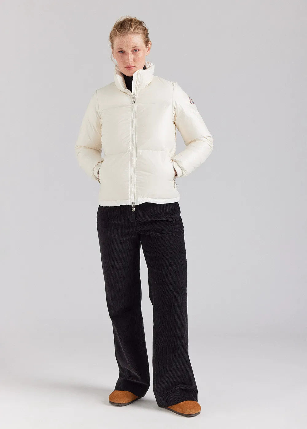 Short glossy down jacket for women Pyrenex Goldin Chalk