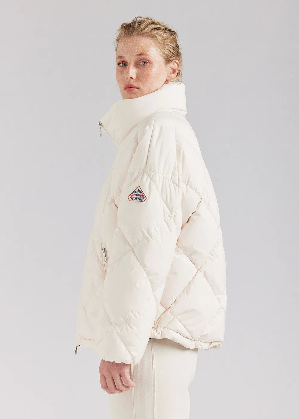 Pyrenex Adele oversize women's down jacket with wraparound collar Chalk