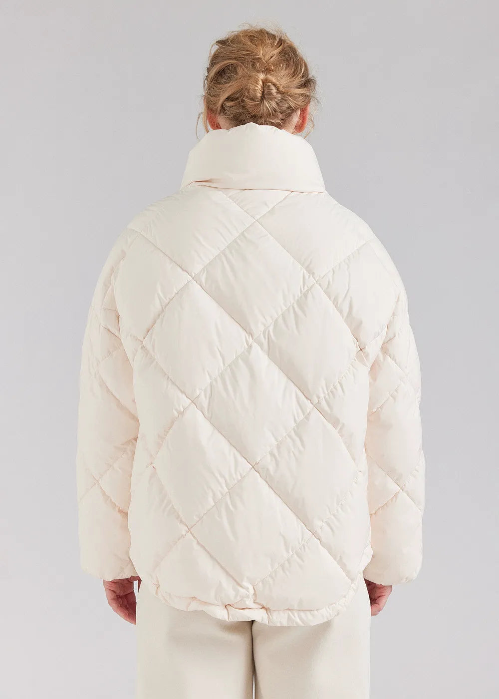 Pyrenex Adele oversize women's down jacket with wraparound collar Chalk