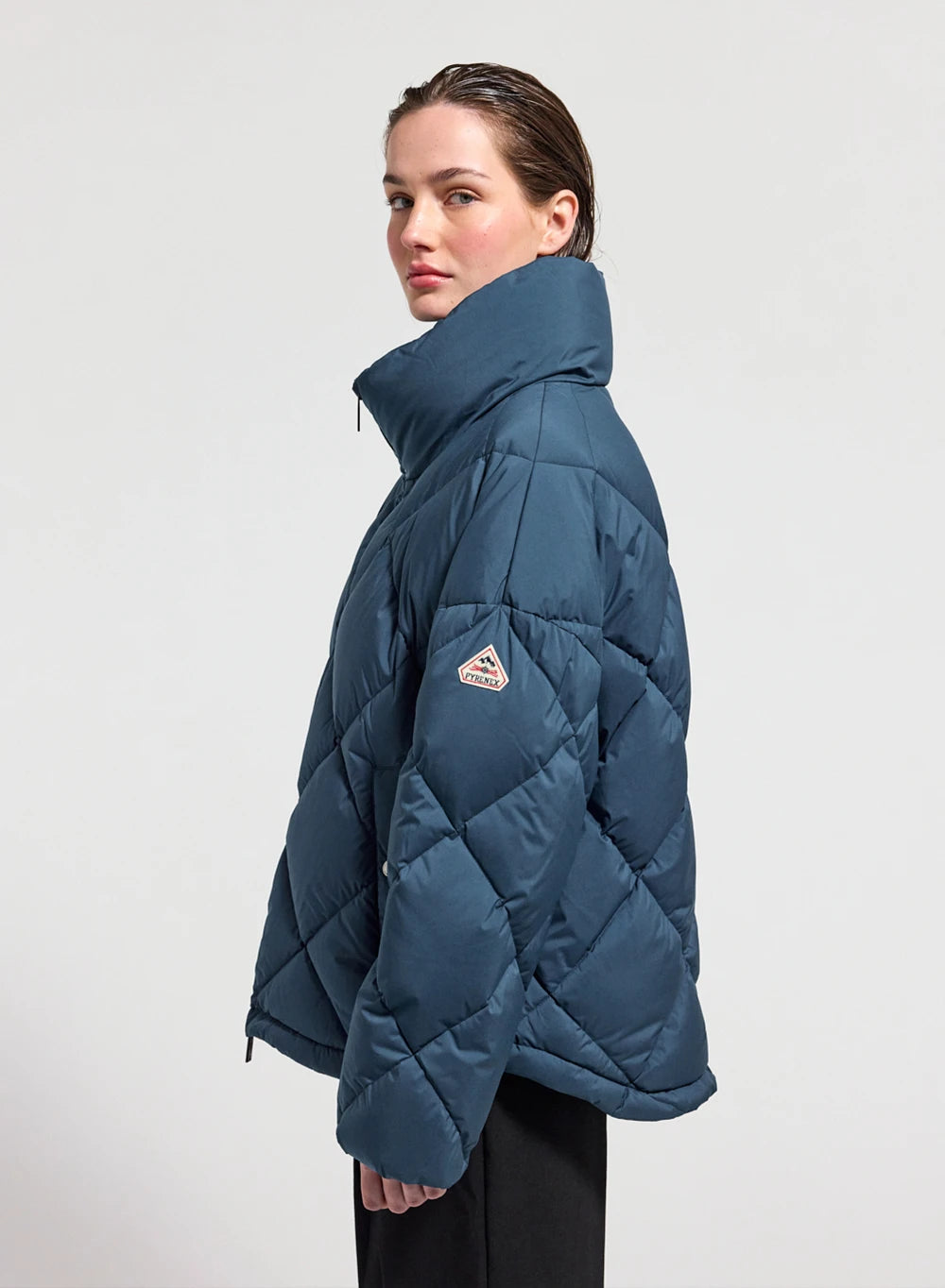 Women's oversized down jacket Pyrenex Adele with enveloping collar petrol blue