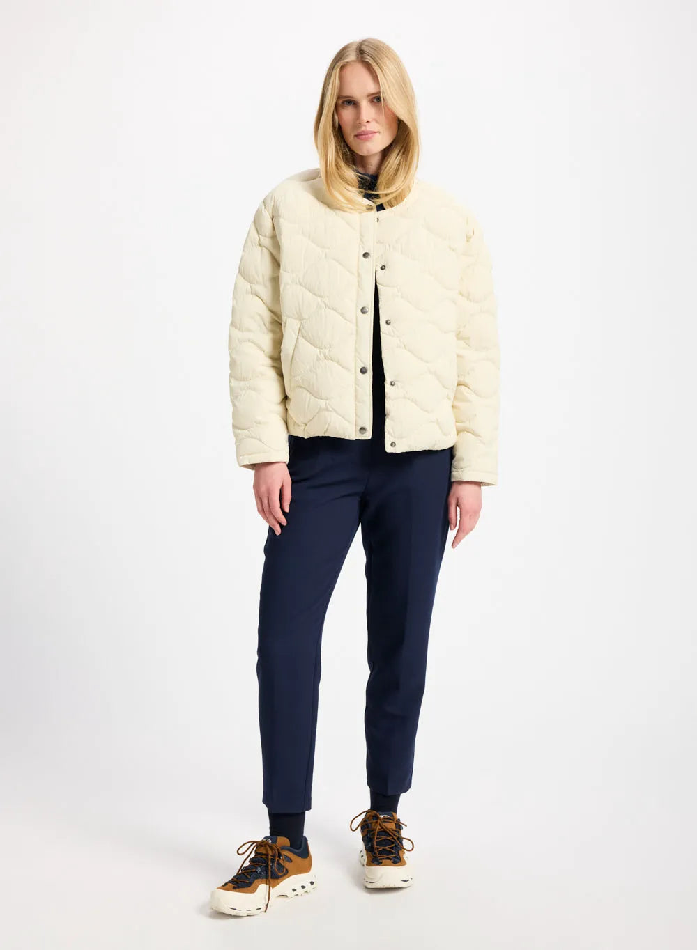 Nacre lightweight women's down jacket white