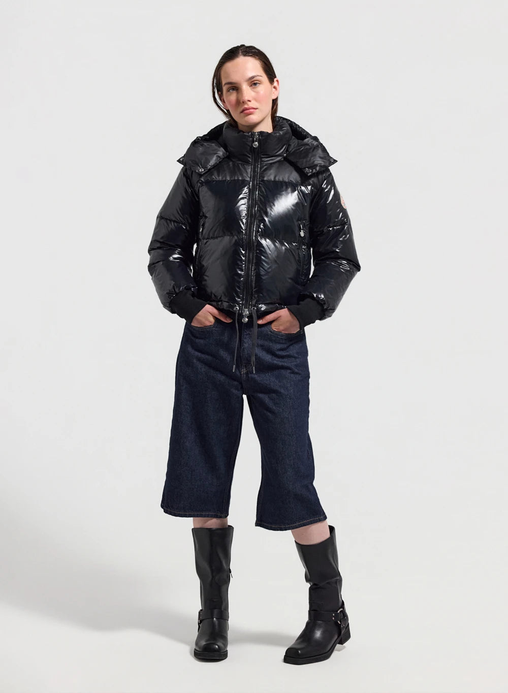 Short hooded down jacket for women Pyrenex Altic black