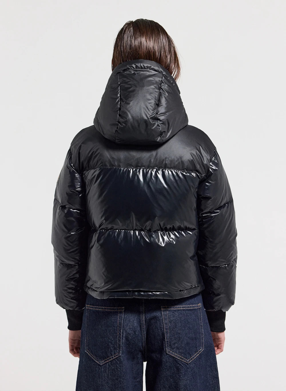 Short hooded down jacket for women Pyrenex Altic black