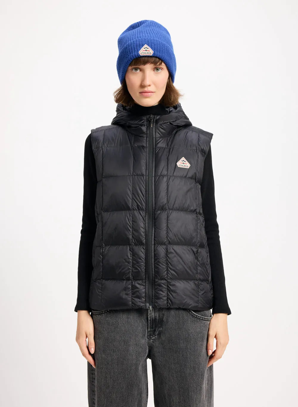 Lightweight sleeveless down jacket for women Bassia black