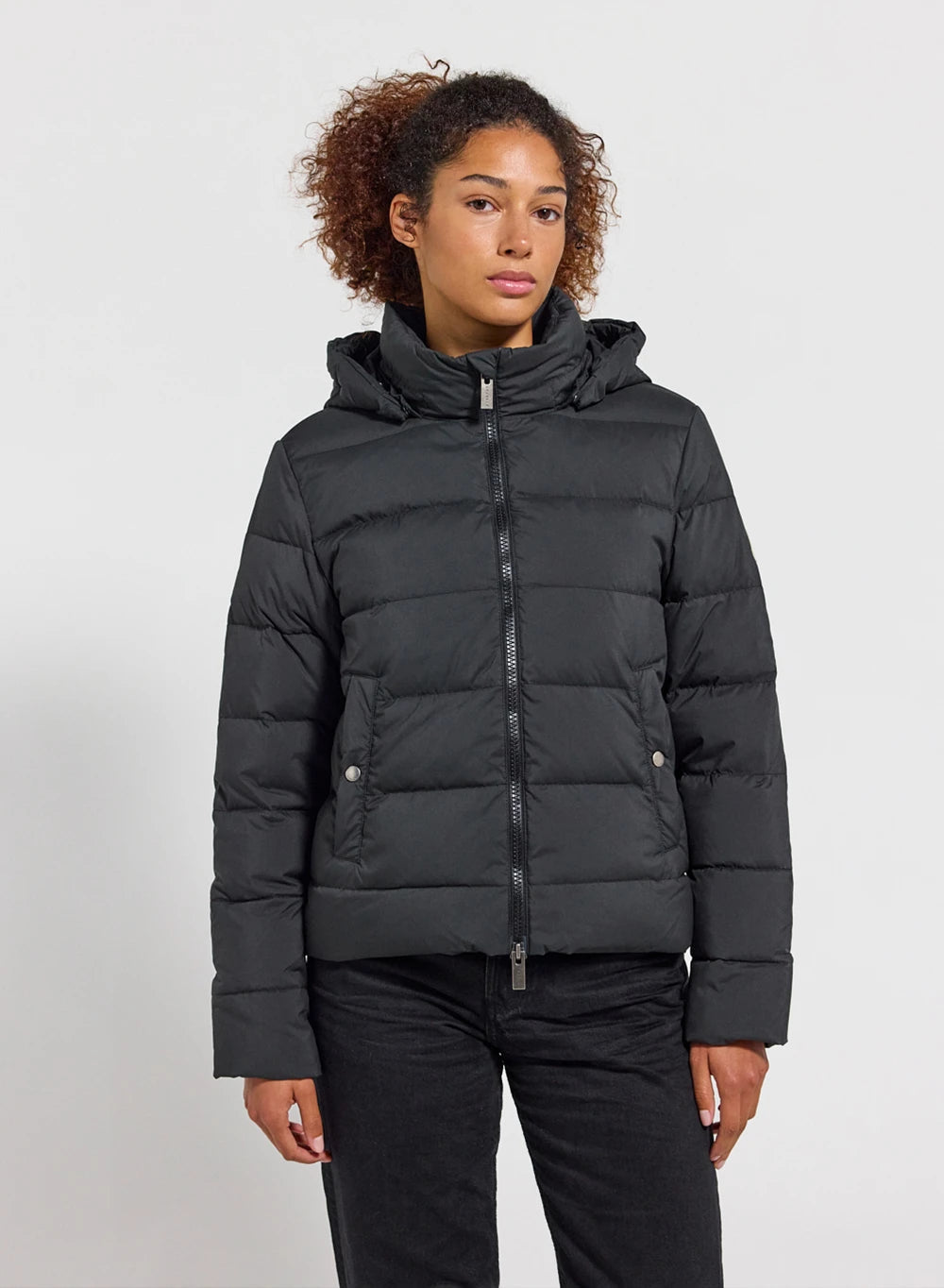 Women's Pyrenex Spoutnic down jacket with removable hood in black