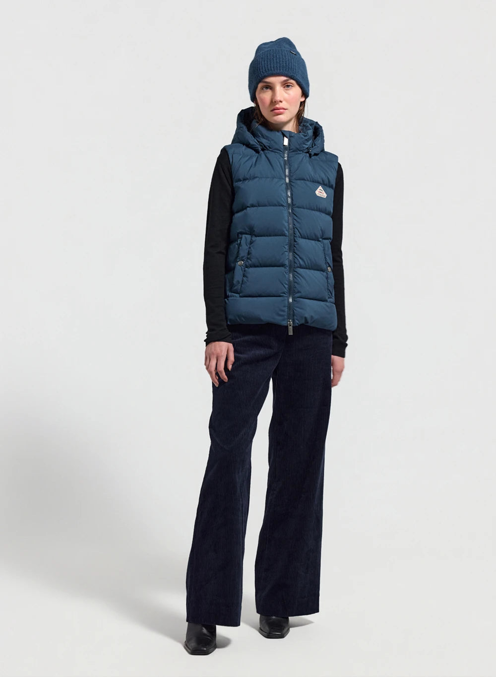 Women's Pyrenex Spoutnic sleeveless down jacket with removable hood in teal