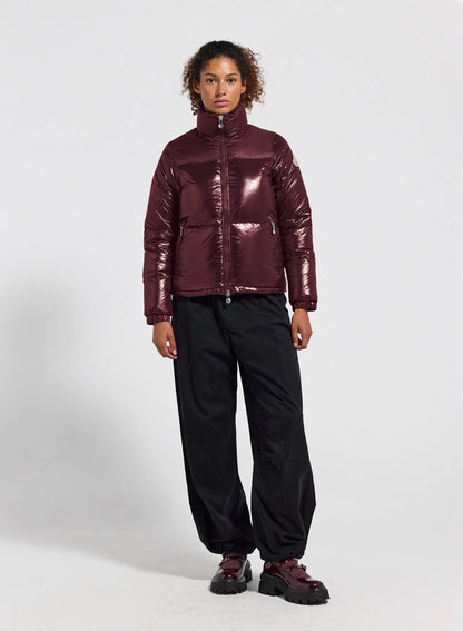 Short shiny women's down jacket Pyrenex Goldin bordeaux