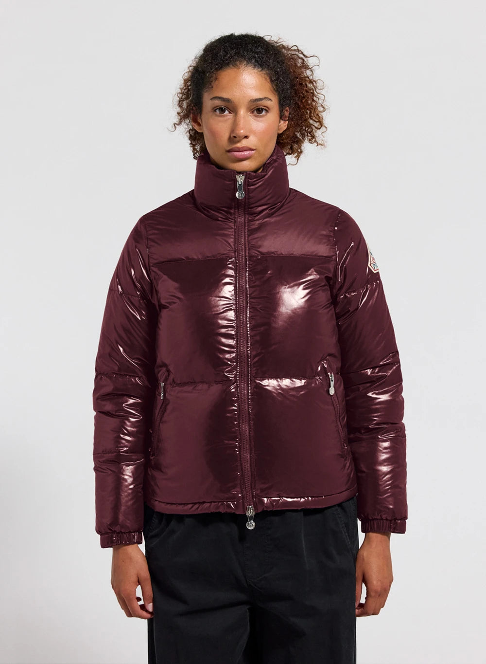Short shiny women's down jacket Pyrenex Goldin bordeaux
