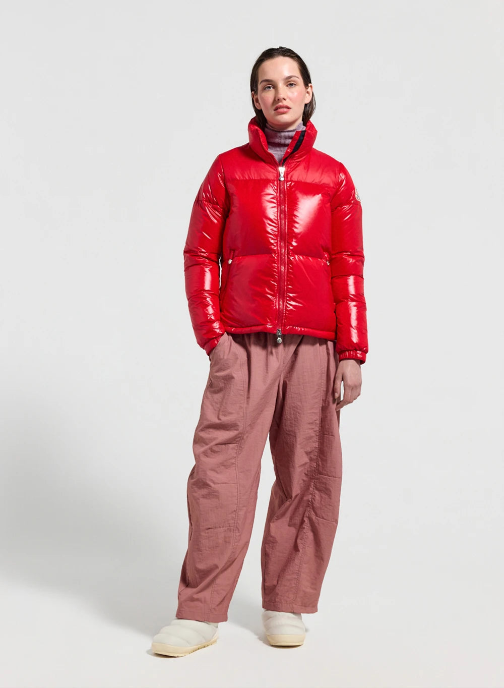 Short shiny women's down jacket Pyrenex Goldin red