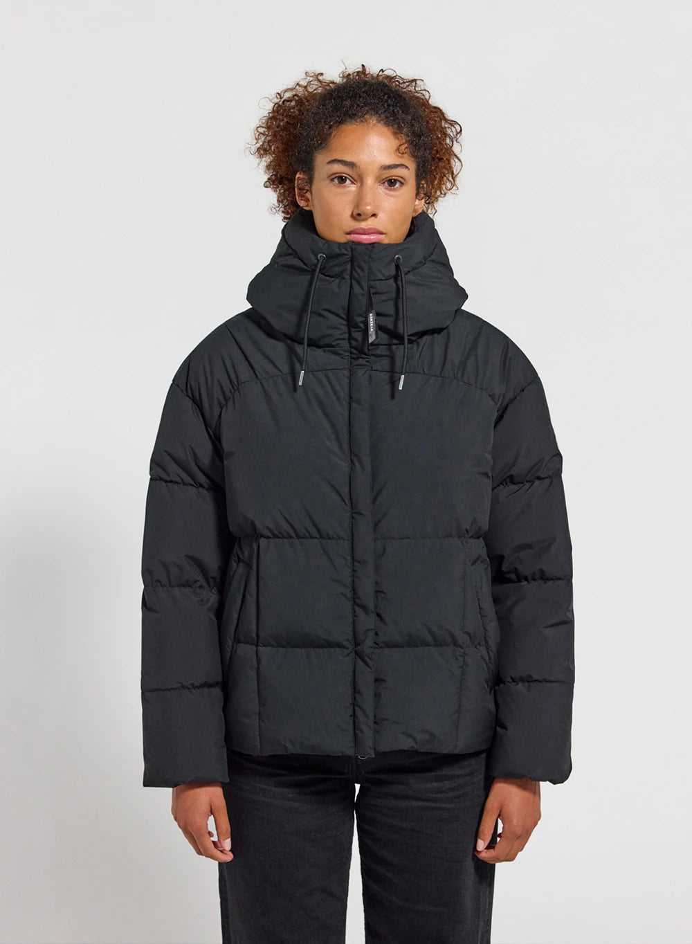 Women's Pyrenex Harmonie hooded down jacket with enveloping hood in black