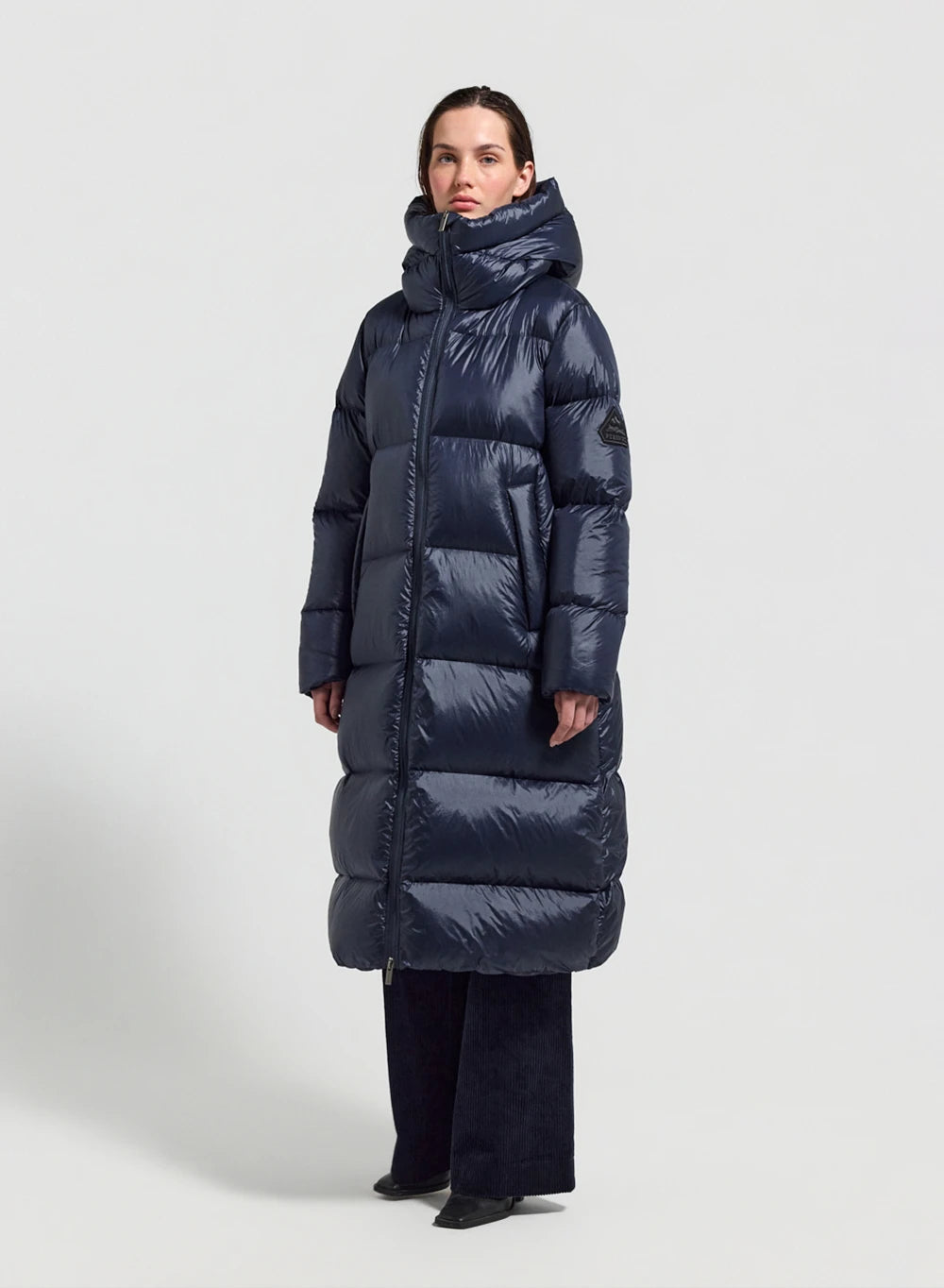 Pyrenex Oriela long down jacket made in Saint-Sever navy blue