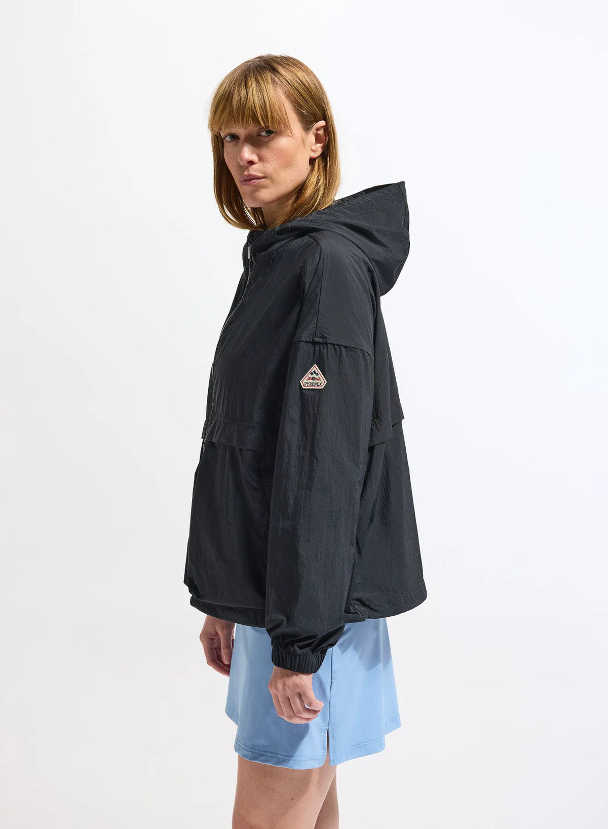 Short women's windbreaker in recycled fabric Pyrenex Yoko Black