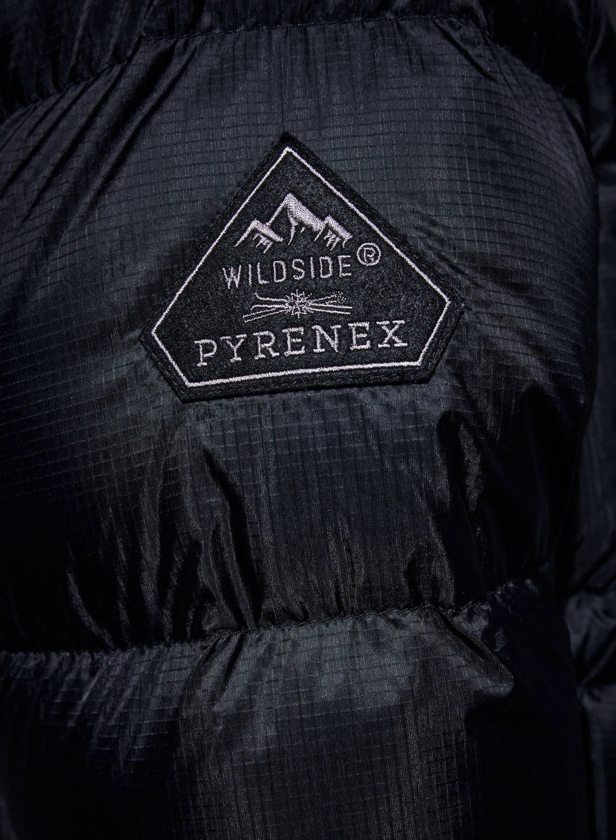 Unisex Shift Hooded Ripstop Pyrenex x Wildside black down jacket