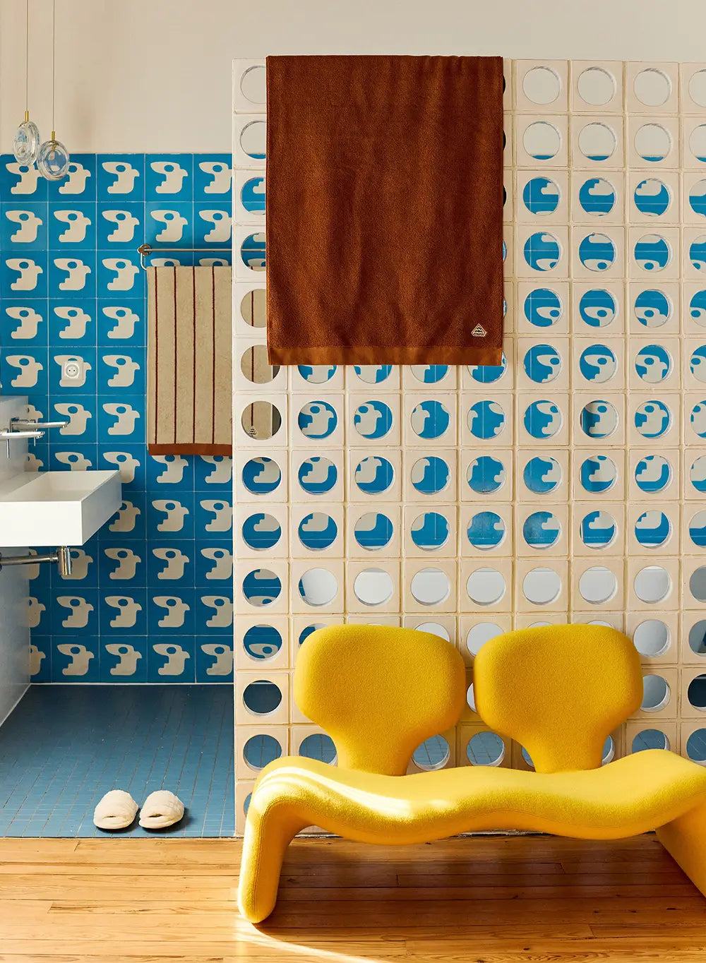 Hana terracotta bath towel