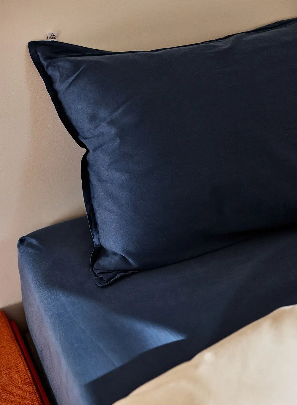 Pillowcases x2 plain ink blue in cotton and TENCEL™ Lyocell