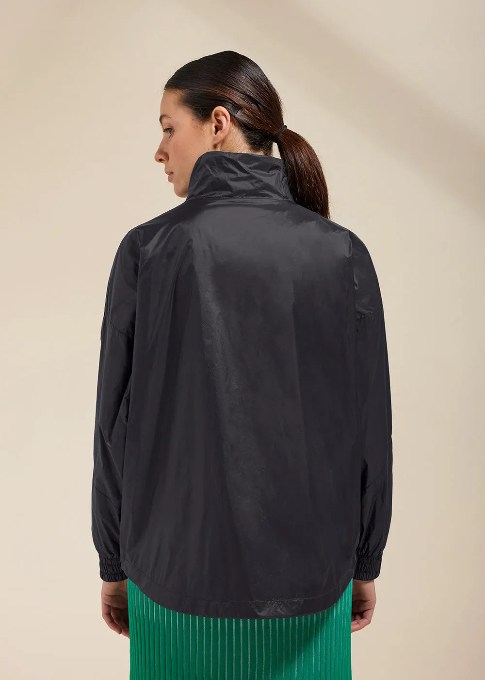 Erine Black Women's Windbreaker